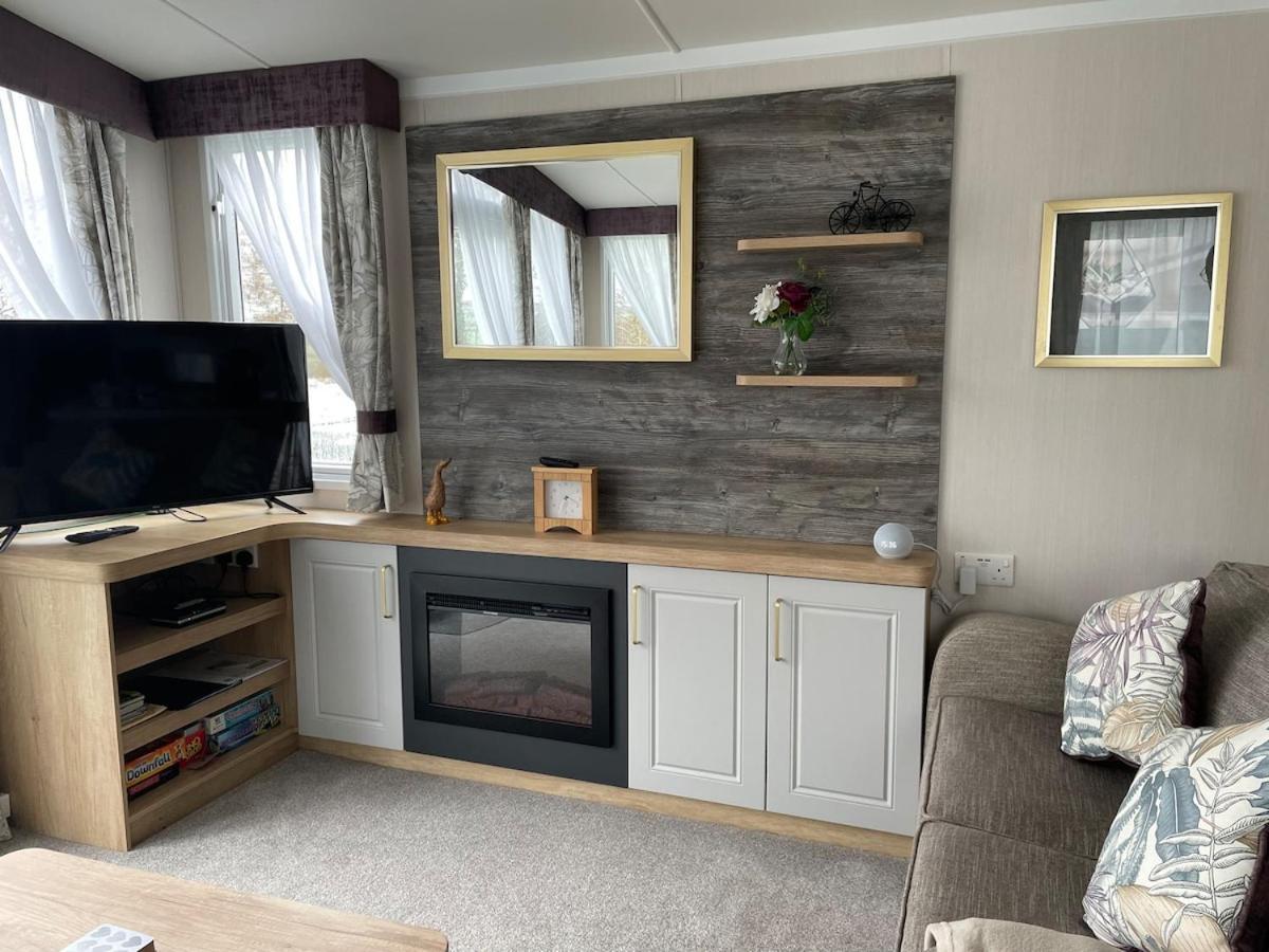 Luxury Caravan Cornwall Sleeps 4 Countryside View St Austell Exterior foto