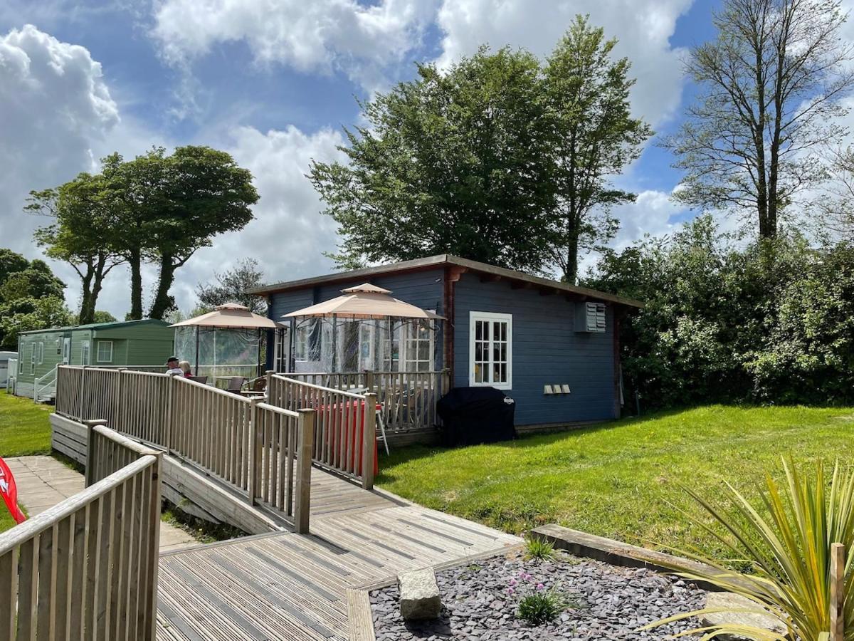 Luxury Caravan Cornwall Sleeps 4 Countryside View St Austell Exterior foto