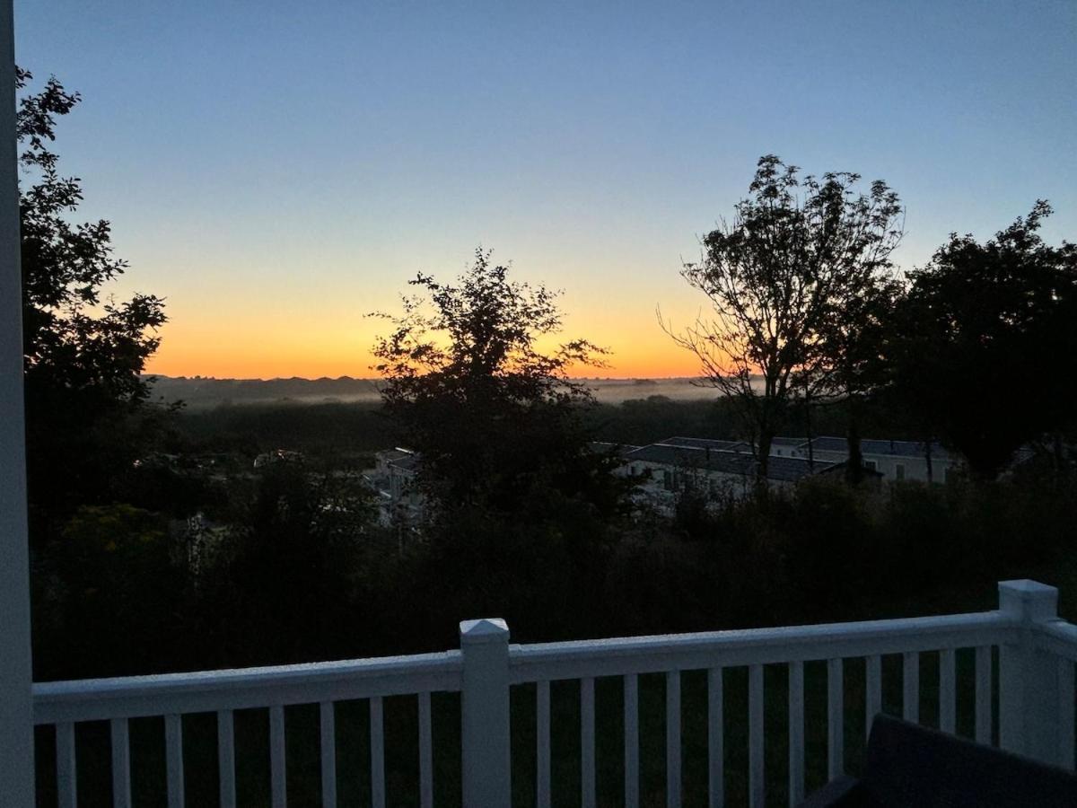 Luxury Caravan Cornwall Sleeps 4 Countryside View St Austell Exterior foto